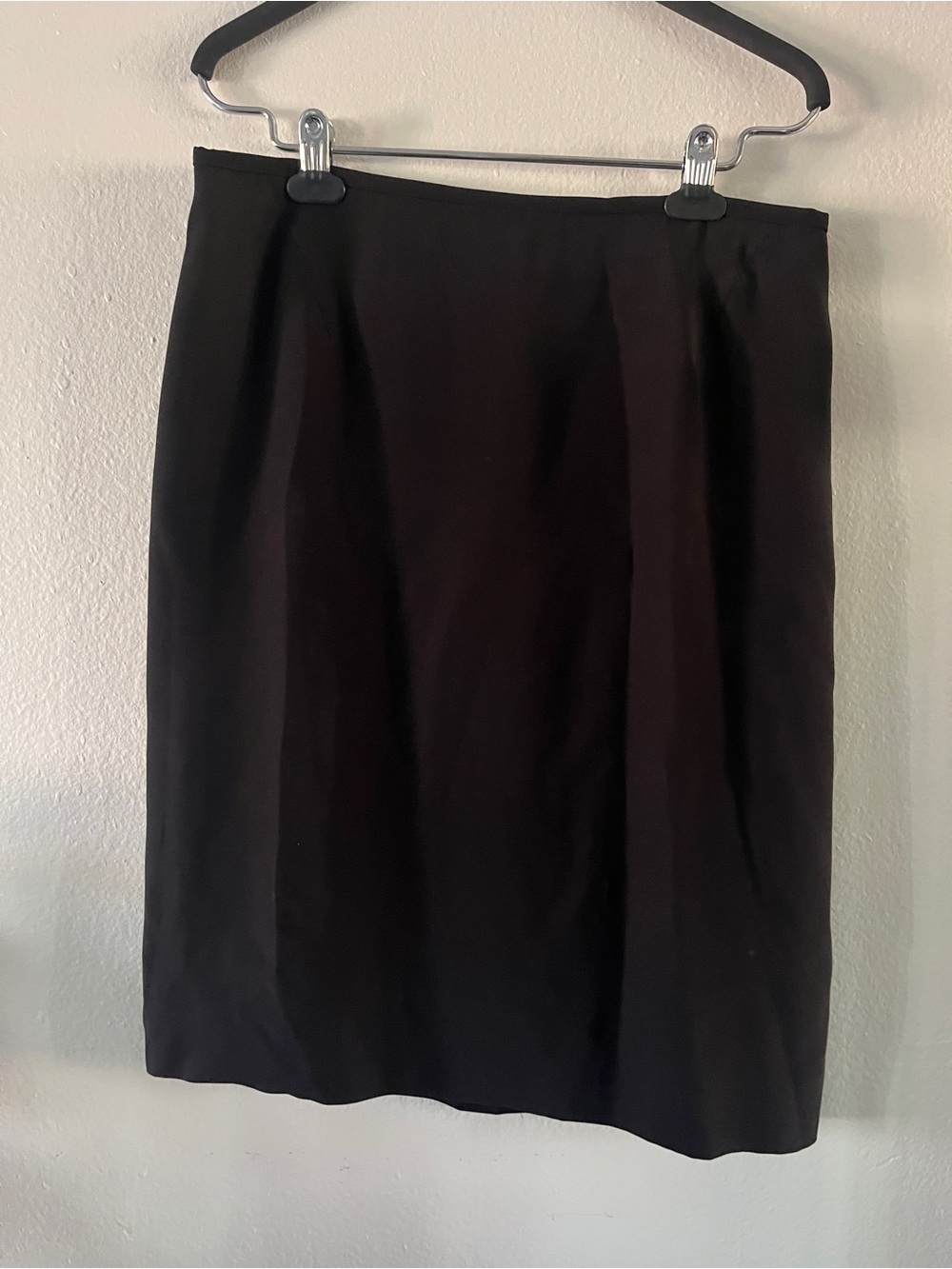 Armani Collezioni Black Tailored Pencil Skirt Short skirt.